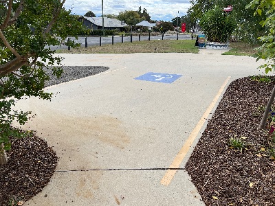 Disable parking space. Opens the photo gallery.
